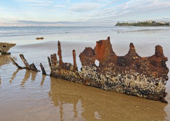 Ship Wreck on Dicky Beach